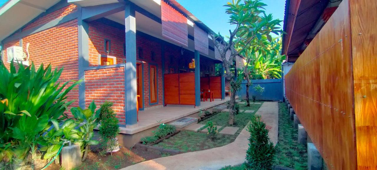 Tunjung Guest House Lovina Beach بوليلينغْ المظهر الخارجي الصورة