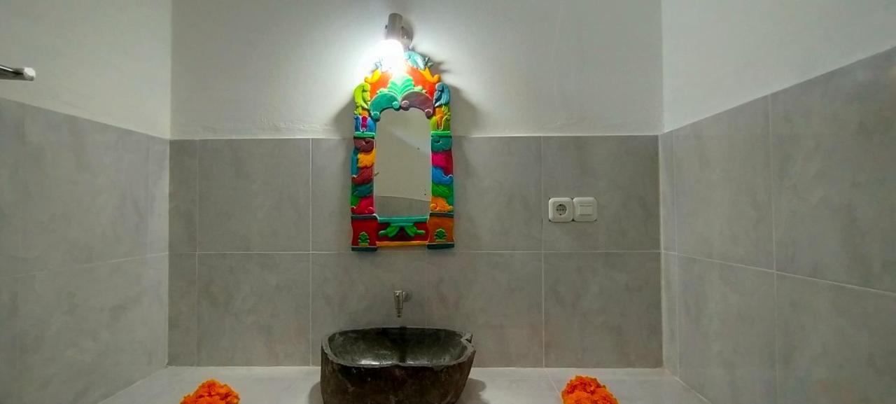 Tunjung Guest House Lovina Beach بوليلينغْ المظهر الخارجي الصورة
