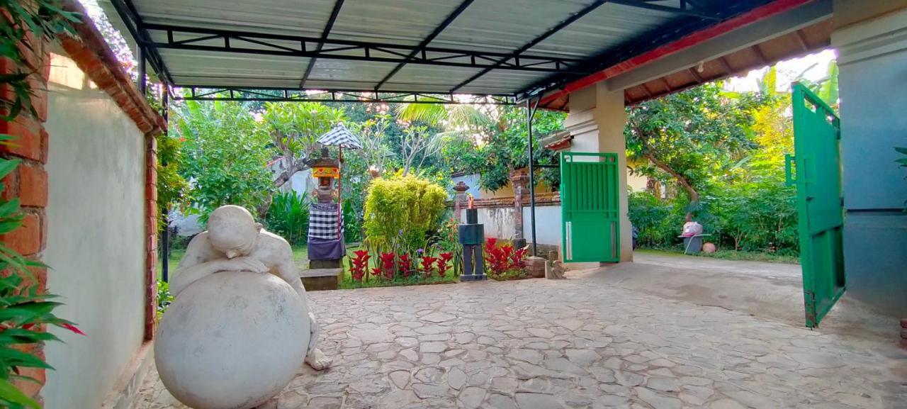 Tunjung Guest House Lovina Beach بوليلينغْ المظهر الخارجي الصورة