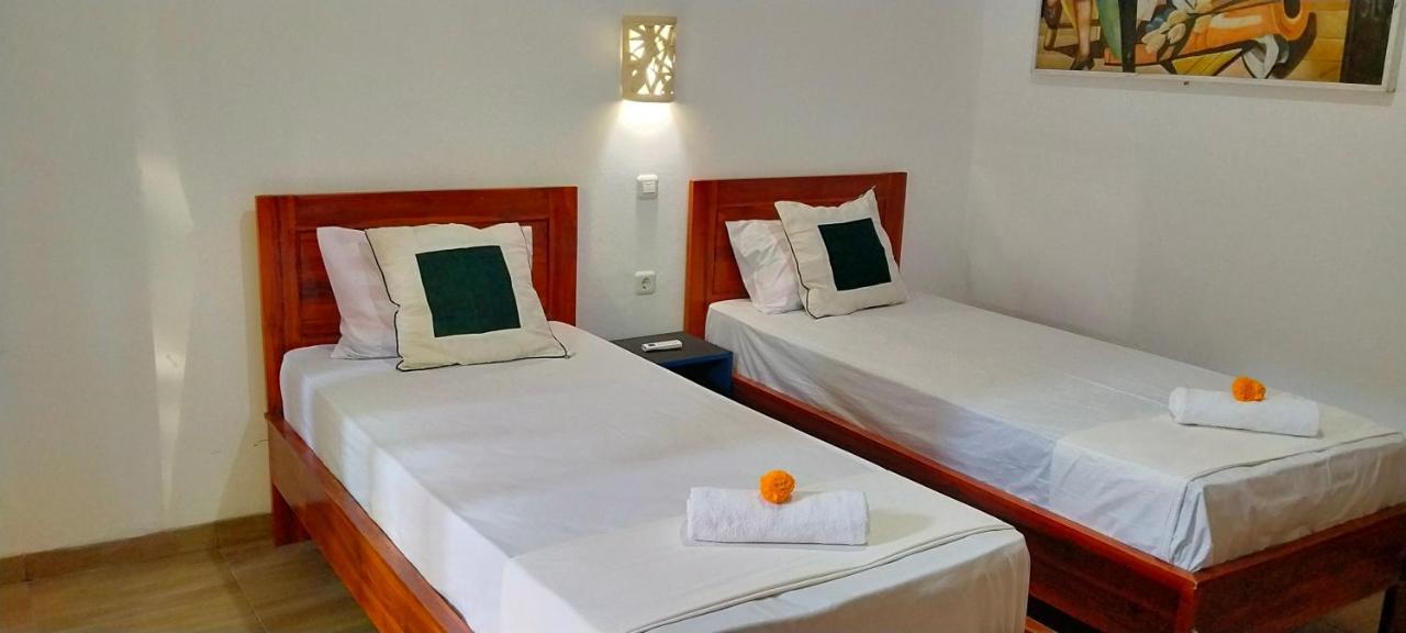 Tunjung Guest House Lovina Beach بوليلينغْ المظهر الخارجي الصورة