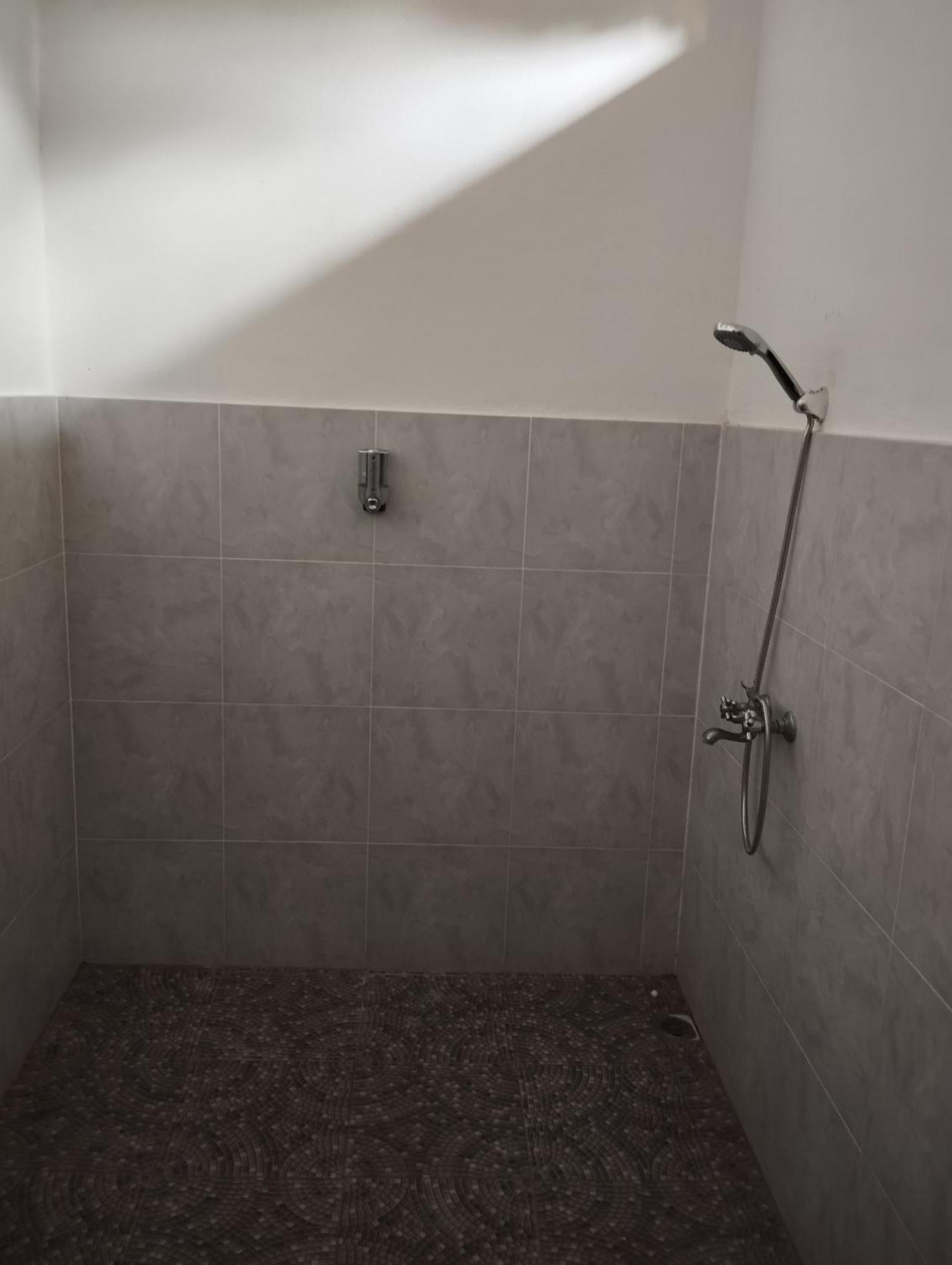 Tunjung Guest House Lovina Beach بوليلينغْ الغرفة الصورة