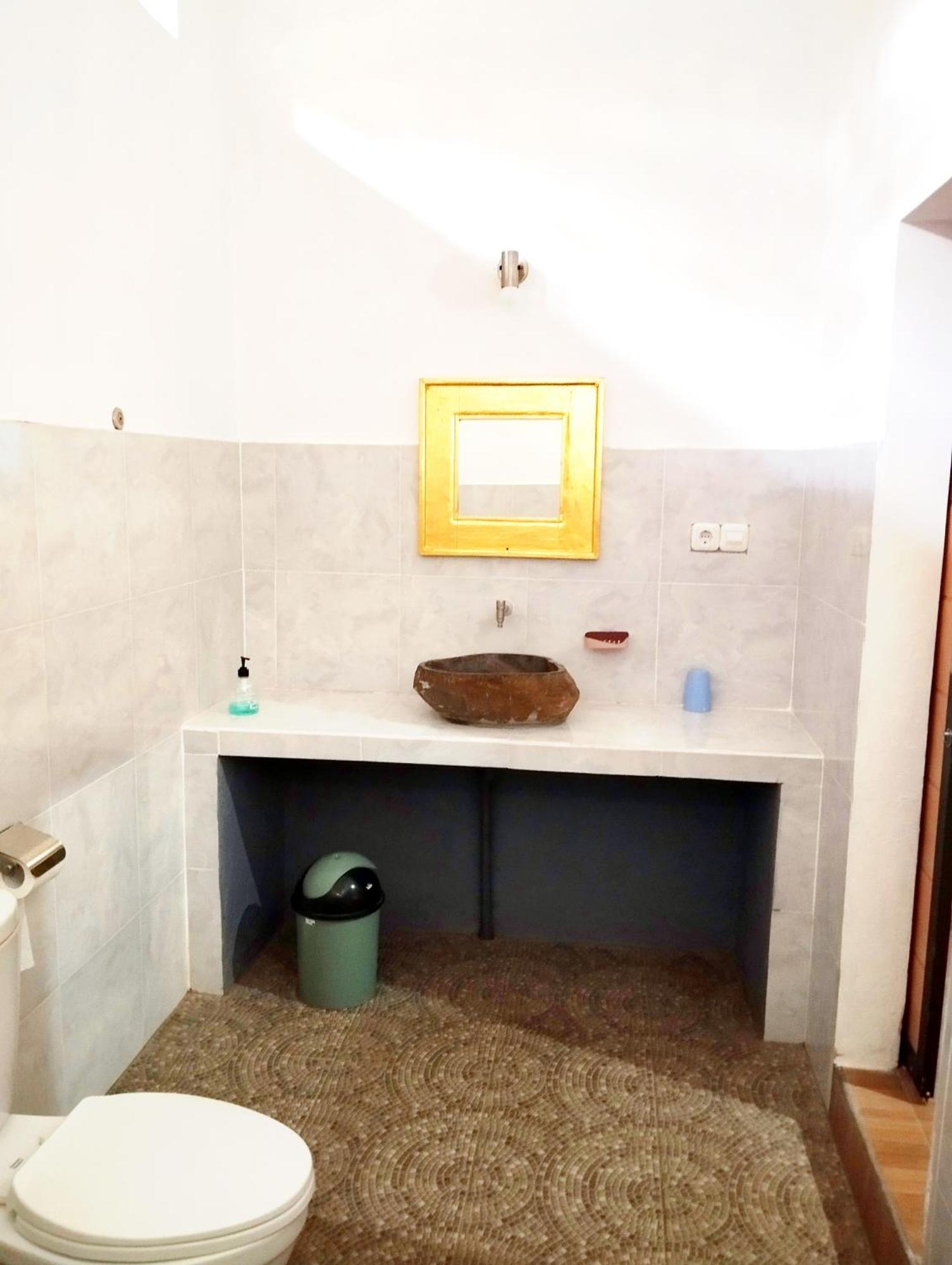 Tunjung Guest House Lovina Beach بوليلينغْ المظهر الخارجي الصورة